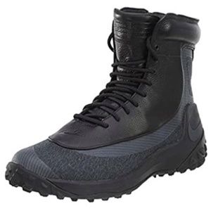Nike Zoom Kinsi Jacquard Boot - size 9.5